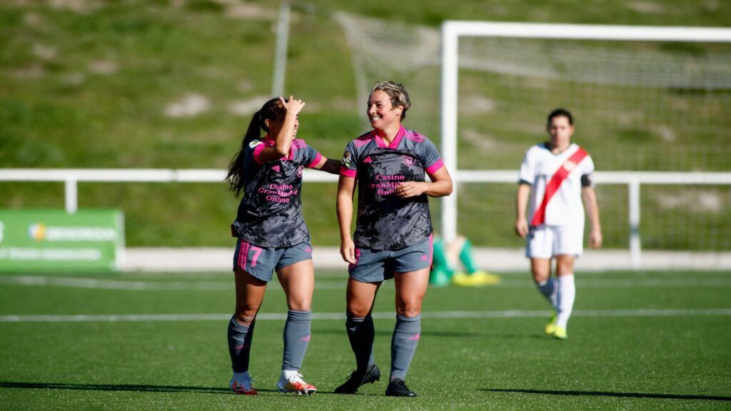 Gafas deportivas para fútbol: Priscila Borja y Gafas EOS

