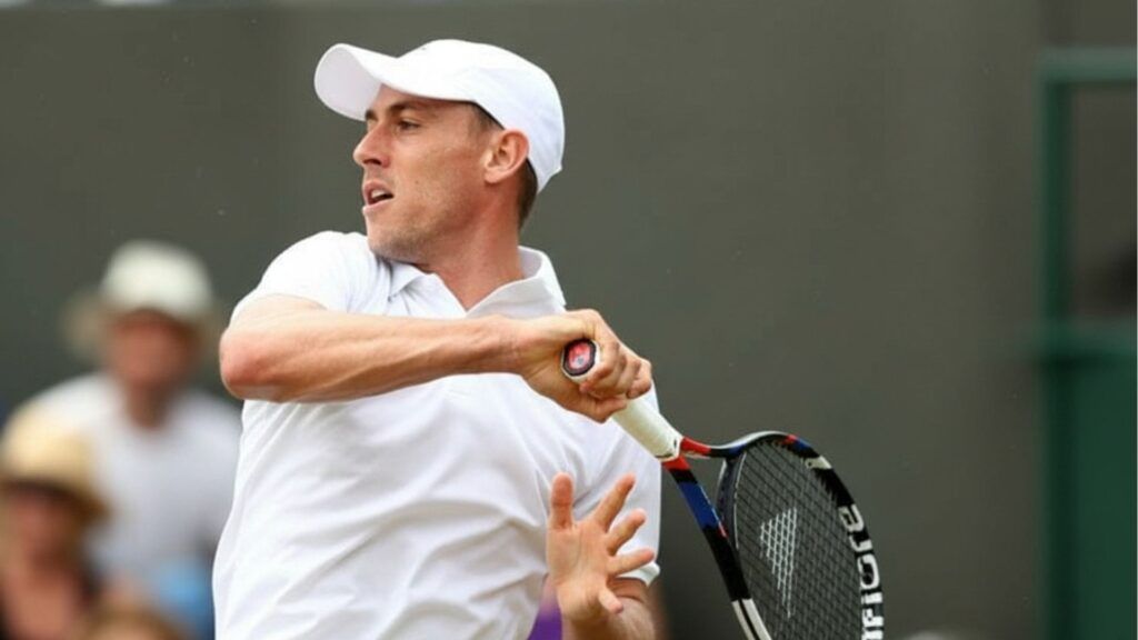 John Millman sufre un aparatoso pelotazo en Acapulco: la importancia de la protección ocular en el deporte


