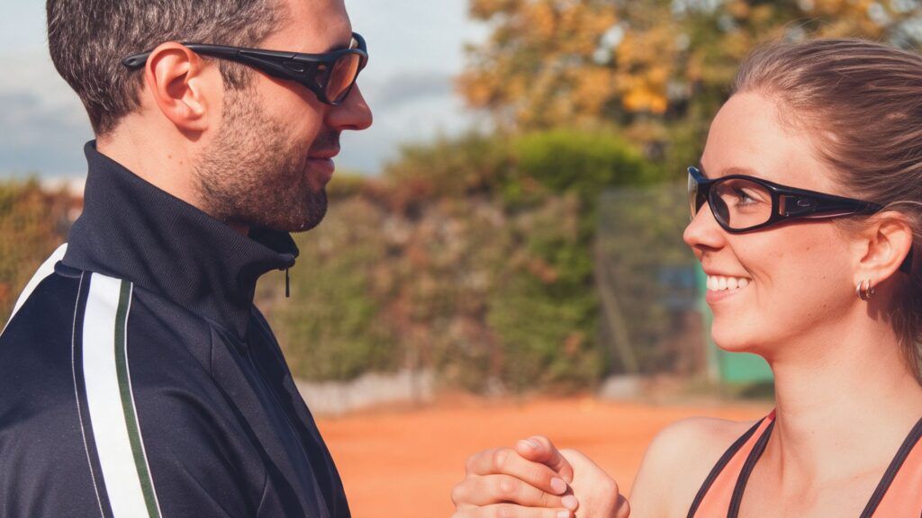 Mitos y verdades sobre las lentes polarizadas en la óptica deportiva

